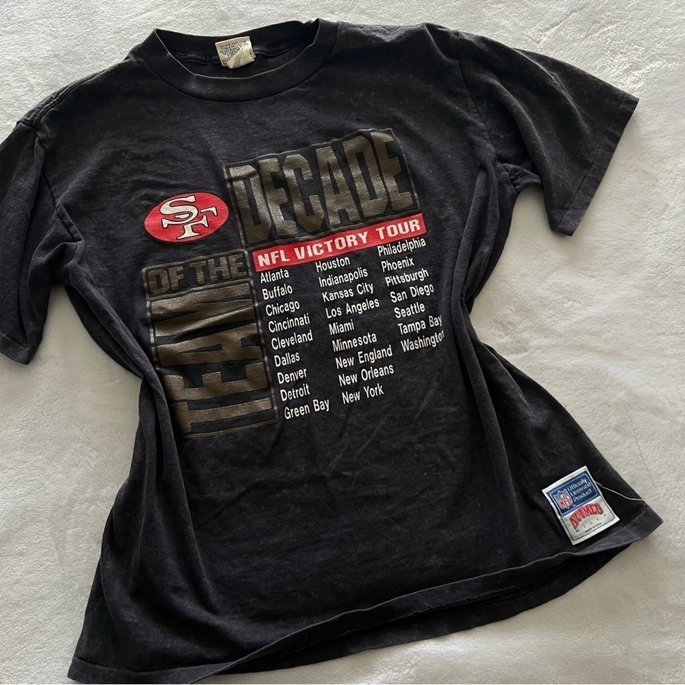Vintage Nutmeg NFL San Francisco 49ers Team Of The Decade Victory Tour T-Shirt
